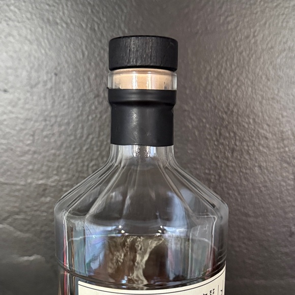 Willow Jane ‘Baby Jane’ Heirloom Corn Whiskey EMPTY BOTTLE - Picture 5 of 5